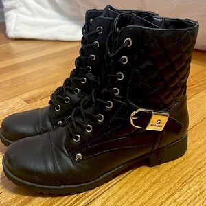 GUESS black boots s-7!with logo heart charm